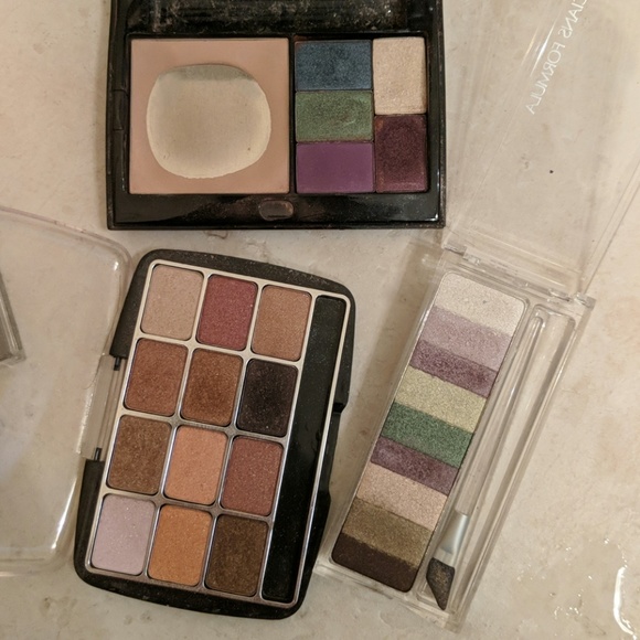 Eyeshadow Bundle - Picture 4 of 6